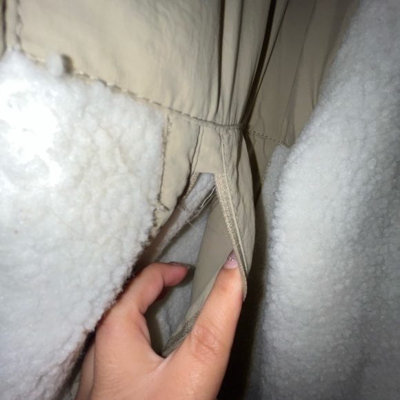 H&M - Mens Regular Fit Faux Shearling Overshirt - Picture 4 of 6